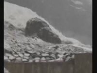 Hakkari Sümbül dağında yılın ilk çığı düştü