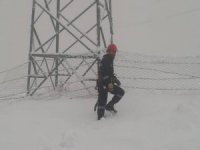 Hakkari VEDAŞI’ın karla zorlu mücadelesi