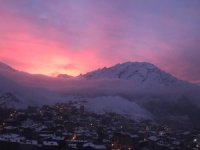 Hakkari’de sabahın ilk ışıkları...