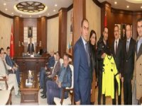 Vali Akbıyık’a hayırlı olsun ziyaretleri sürüyor