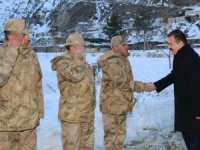 Vali Akbıyık'tan yenköprü jandarma karakoluna ziyaret