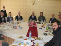 VALİMİZDEN JEST !