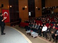 Sanatçı Yiğit Okan Hakkari’de konser verdi