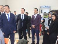 Vali Akbıyık, halk eğitim kurslarını ziyaret etti