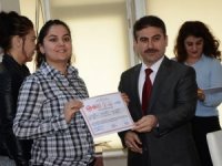 Hakkari Kadın Derneğinden sertifika töreni