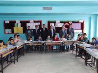 Çukurca’da “Bir Kitap Bir İnsan Projesi ”ne kitap desteği