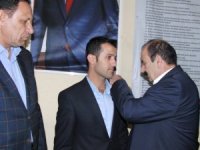 Derecik CHP Başkan adayı istifa edip Ak Parti’ye geçti