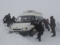 Zincirsiz yola çıkan sürücüler zor anlar yaşadı