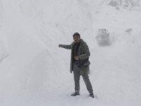 Hakkari’de 44 yerleşim yeri ulaşıma kapandı
