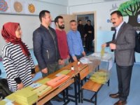 Vali Akbıyık, 1030 nolu sandıkta oyunu kullandı