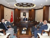 Üniversite Hocalarından Vali Akbıyık'a ziyaret
