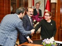 Ak Parti heyetinden Bakan Pekcan’a ziyaret