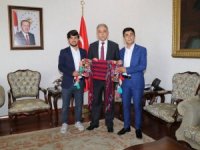 Hakkari ÇOGEP Öğrencilerinden Vali Toprak'a ziyaret