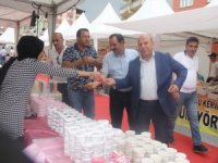 Başkan Er, yöresel ürünler fuarını ziyaret etti