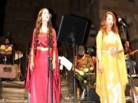 Akdamar Adası'nda çok dilli konser