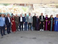 Vali Akbıyık Arslan ailesinin düğün törenine katıldı