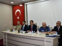 Hakkari'de "Güvenli okul güvenli gelecek" toplantısı
