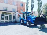 Esendere Belediyesine 1 adet iş makinesi hibe edildi