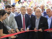 Hakkari'de Eczane Vural hizmete açıldı
