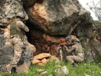 Arazide gömülü silah ele geçirildi