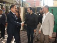 Vali Akbıyık, belediye birimlerini ziyaret etti