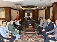 Kocaeli’den dönen öğrencilerden Vali Akbıyık'a ziyaret