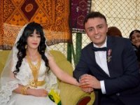 Miting Havasında Düğün