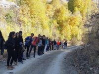 İran sınırında doğa yürüyüşü