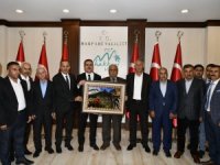 Vali Akbıyık, Şemdinli'deki muhtarlarla bir araya geldi