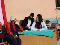 Gençlik Merkezi Köy Okulunda Öğretmeleri Unutmadı..