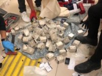 Işıldak bataryası yuvasında 42 kilo eroin ele geçirildi