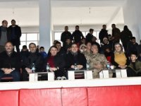 Vali Akbıyık. engellilerin basketbol maçını izledi