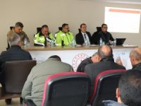 Taşıma ve servis şoförleri ile toplantı yapıldı
