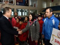 Badminton grup müsabakaları Hakkari'de yapıldı
