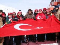 Hakkari 2800 rakımda şehitler için yürüdü