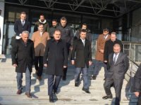 Vali Akbıyık yeni öğretmen evini denetledi