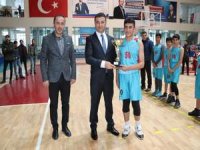 Hakkarili basketbolcular şampiyon oldu