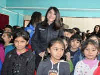 Hakkari polisi diş sağlığına katkıda bulundu