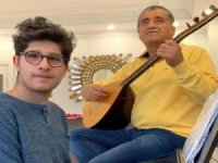 Aydın Aydın ve görme engelli oğlundan sağlıkçılara türkü