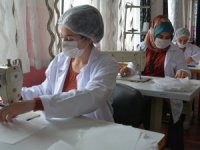 Hakkari’de günde 5 bin adet maske üretiyor