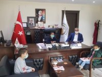 Başkan Demirci koltuğunu çocuklara devir etti
