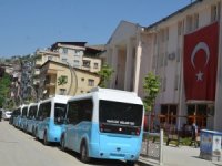 Hakkari belediyesi öğrencileri ücretsiz taşıdı
