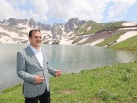 Vali Akbıyık, sat göllerinde incelemelerde bulundu