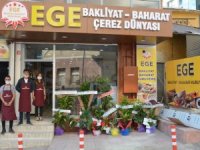 Ege bakliyat-baharat çerez dünyası hizmete açıldı