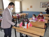 Okullara yıkanabilir 5 bin maske