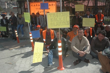 karayollari-iscileri-grevde-3.jpg karayollari-iscileri-grevde-3.jpg