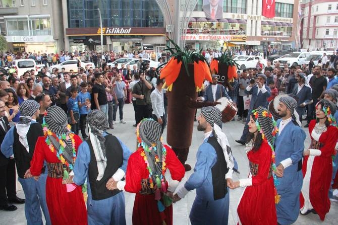 Hakkari’de halaylı gala galerisi resim 19