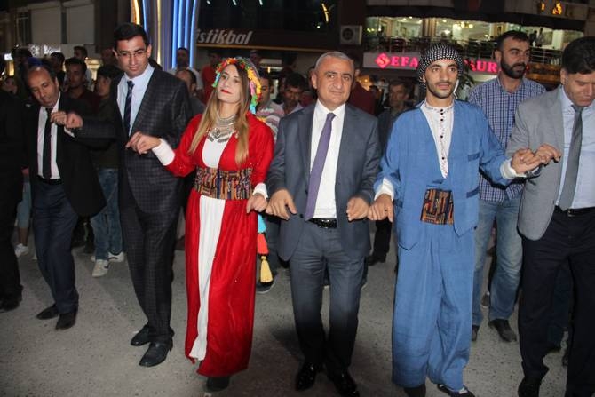 Hakkari’de halaylı gala galerisi resim 36