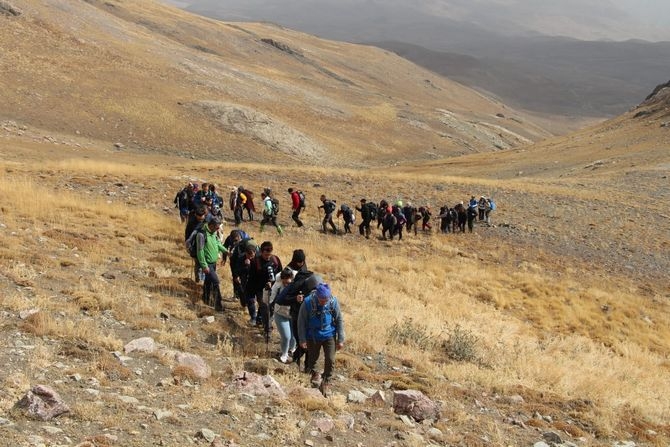 CİSAD dağcıları 3764 metre Karadağa zirve yaptı galerisi resim 1