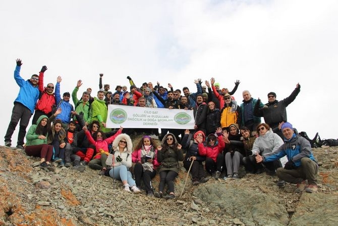 CİSAD dağcıları 3764 metre Karadağa zirve yaptı galerisi resim 3